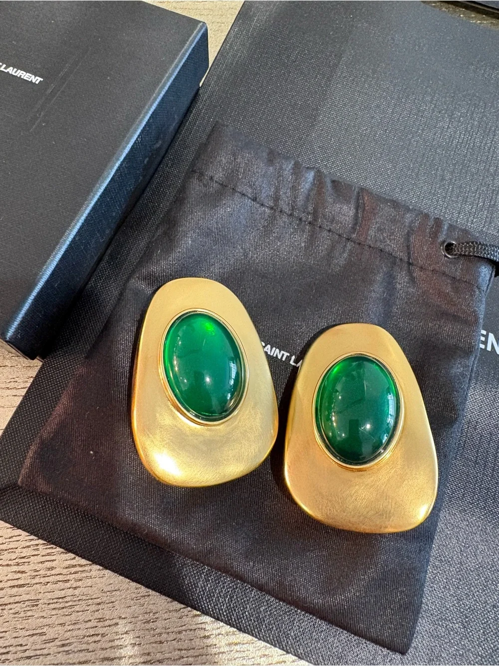 SAINT LAURENT Cabochon Clip-On Earrings Gold Tone Metal Green Resin Gemstone - Picture 9 of 16